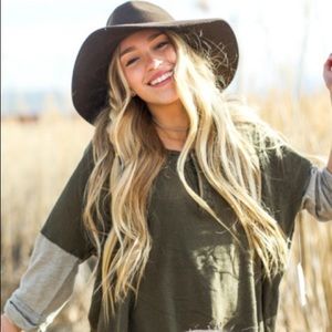 🌿 NWT Free People Star Henley Top 🌿